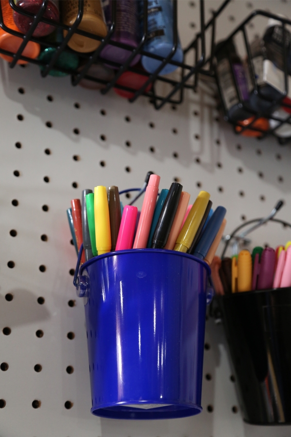 13 Ridiculously Smart Office Organizing Hacks • Organization Junkie