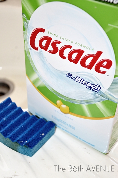 22 Borderline Genius Bathroom Cleaning Hacks