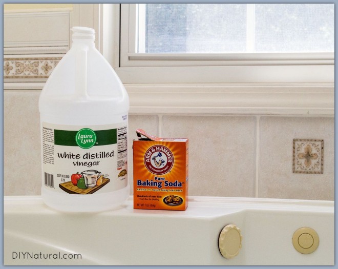 22 Borderline Genius Bathroom Cleaning Hacks