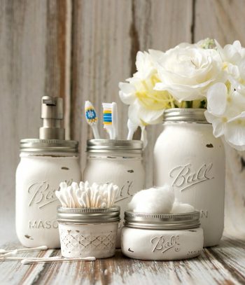 10 Ways to Use Mason Jars to Organize