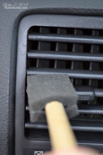 15 Ways to Deep Clean Your Car (Quickly!)