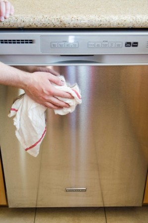 18 Filthy Things You Should Be Cleaning {But Aren't!}