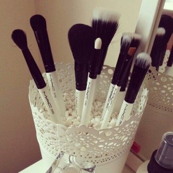 8 Ways to Organize Your Makeup