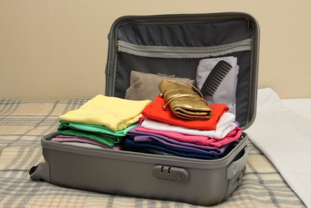 15 Ways to Stay Organized While Traveling9