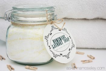 Make Your Own Biodegradable Laundry Detergent| DIY Laundry Detergent, How to Make Your Own Laundry Detergent, Homemade Products, DIY Chemical Free Cleaners, Chemical Free Cleaners, DIY House Cleaners, Popular Pin