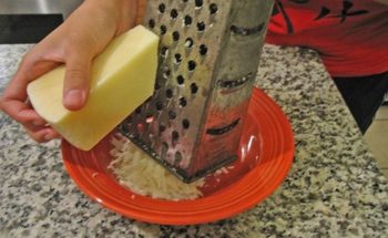 10 Weird Things to Do With Cooking Spray| Cooking Spray Uses, Uses for Cooking Spray, Things to Do With Cooking Spray, Home Hacks, DIY Life Hacks, Life Hacks and Tips, Popular Pin 