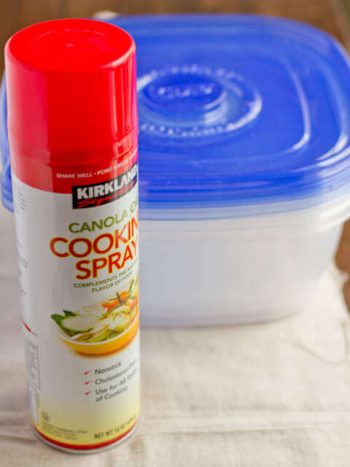 10 Weird Things to Do With Cooking Spray| Cooking Spray Uses, Uses for Cooking Spray, Things to Do With Cooking Spray, Home Hacks, DIY Life Hacks, Life Hacks and Tips, Popular Pin 