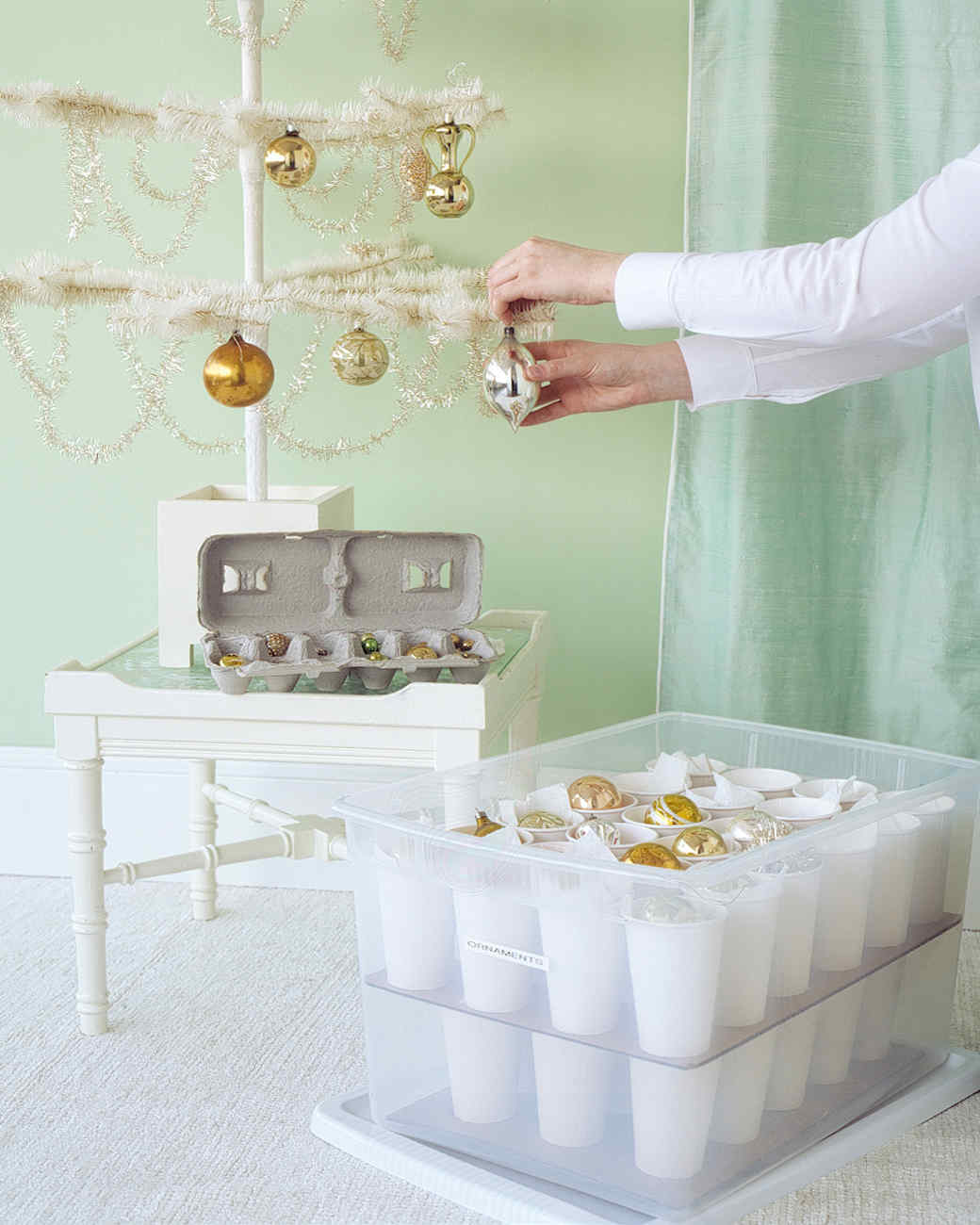6 Ways to Store All of Your Holiday Home Decor • Organization Junkie