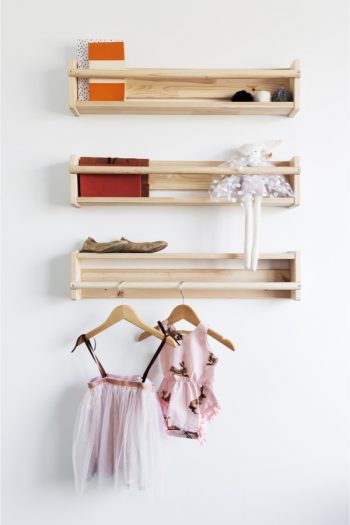 If your kid has a small bedroom, why not take advantage of the wall space. Check out these simple small bedroom storage solutions for kids.