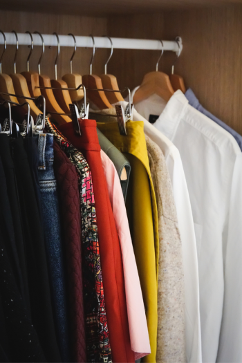 Are your closets in need of an organization overhaul? It's a great time for that! Check out these ridiculously brilliant closet organizing tips. You don't want to miss this! 