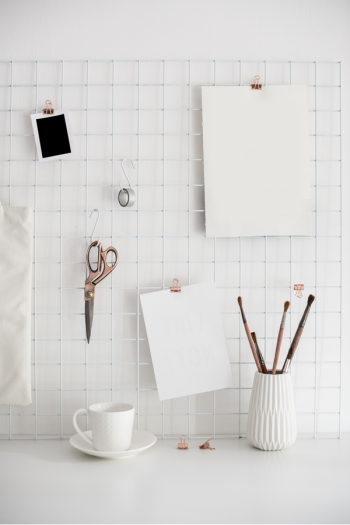 An organized home office is important not just for productivity, but also for your comfort and convenience. Here is where you'll find all my best ideas for home office organization--including how to be organized when you're working on the go! Check it out! 