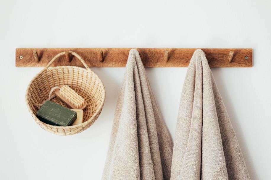 Storing towels in the bathroom - Storage mistakes